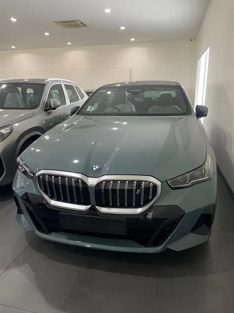 BMW I5 listrik nik 2024