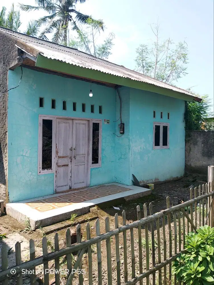 Dijual 2 rumah luas 541 m