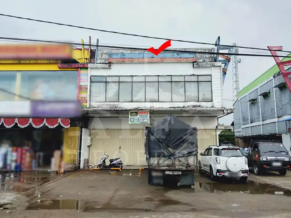 Sewa Ruko Halaman Luas Siap Pakai Pusat Bisnis