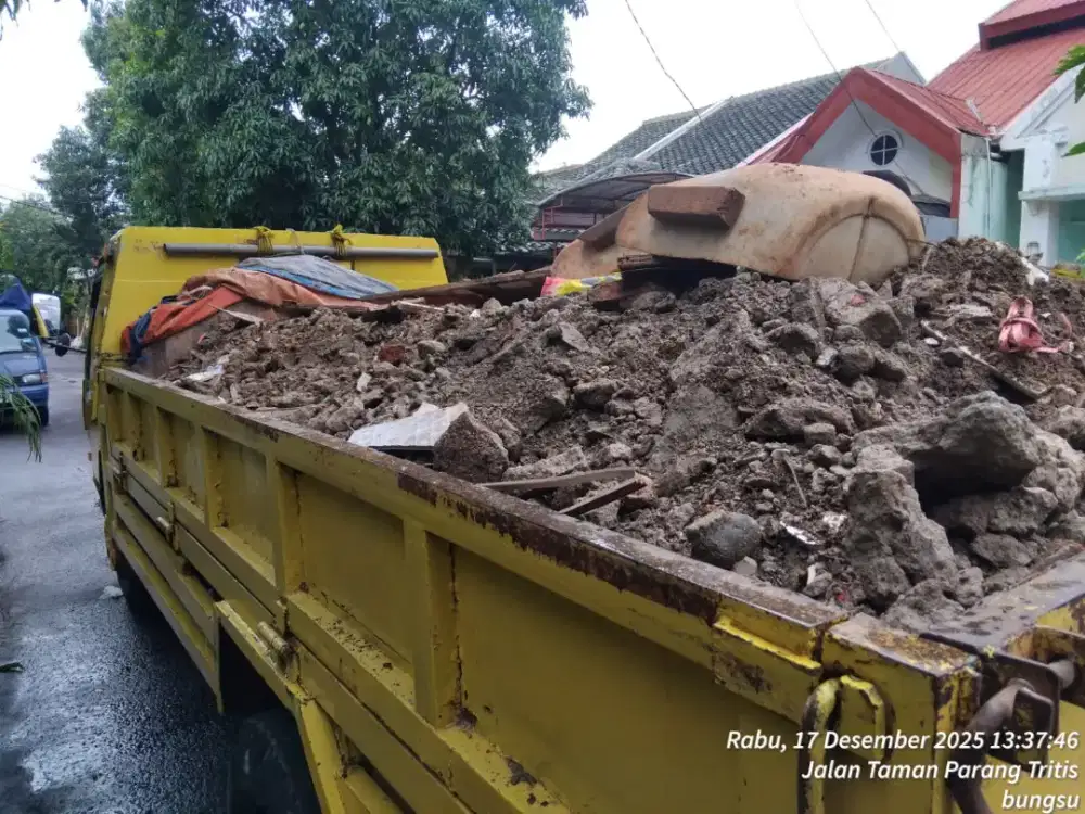 Jasa buang puing dan angkut sampah