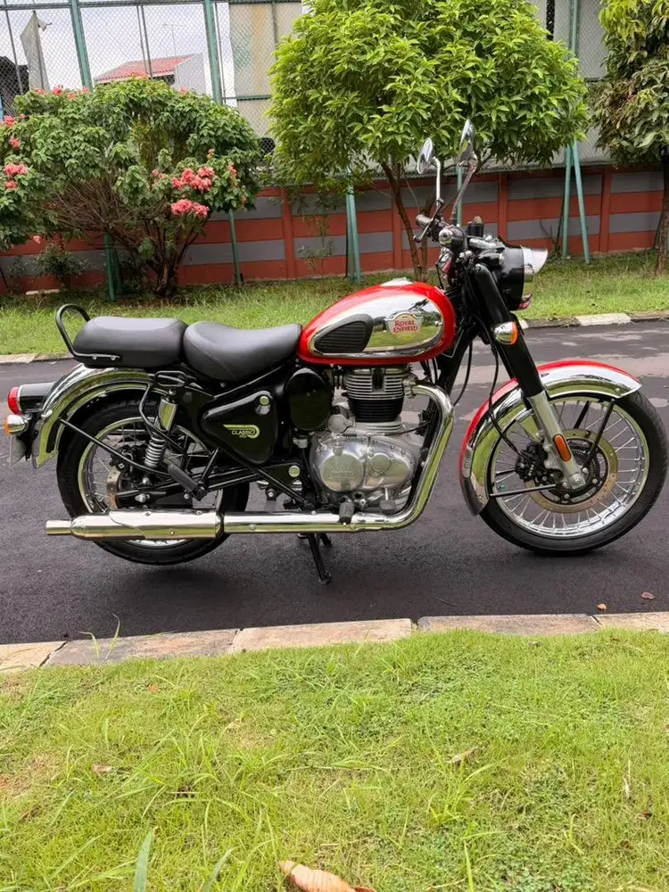 Royal Enfield Classic 350 Reborn Chrome Red 2022 | Odo 3rb | Like New
