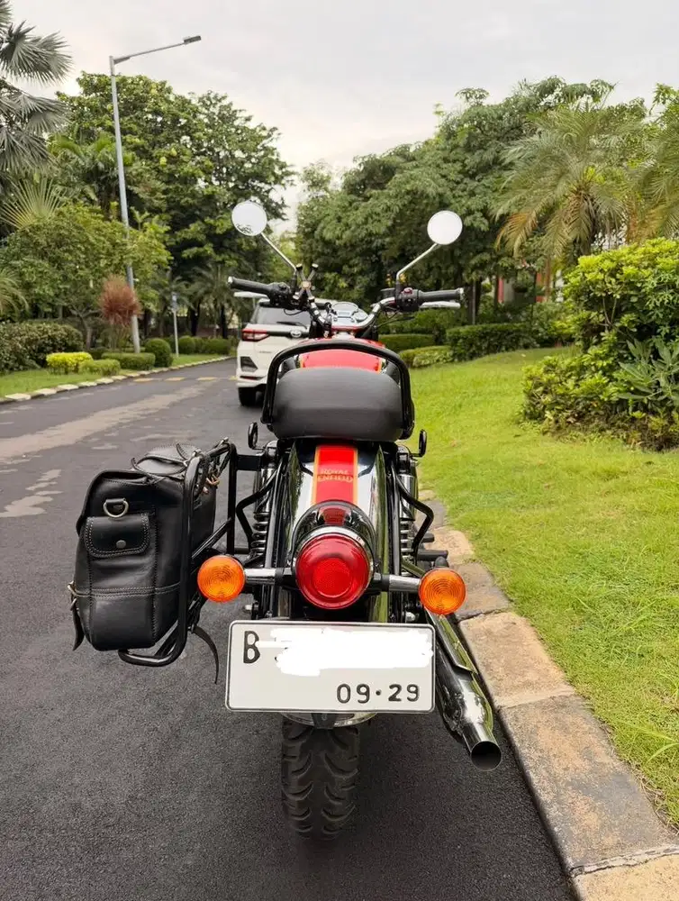 Royal Enfield Classic 350 Reborn Chrome Red 2022 | Odo 3rb | Like New