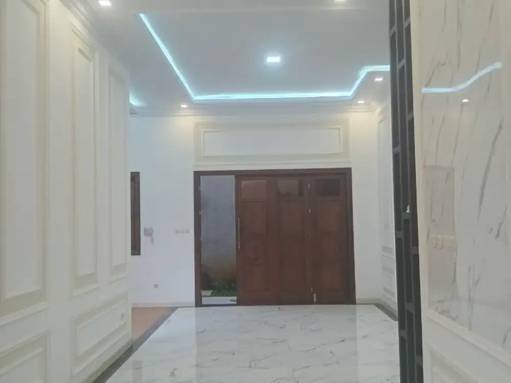 rumah mewah cantik terawat di perumahan elite Billymoon pondok kelapa jakarta timur