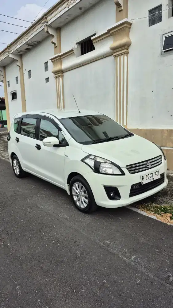 Ertiga GX matic 2013