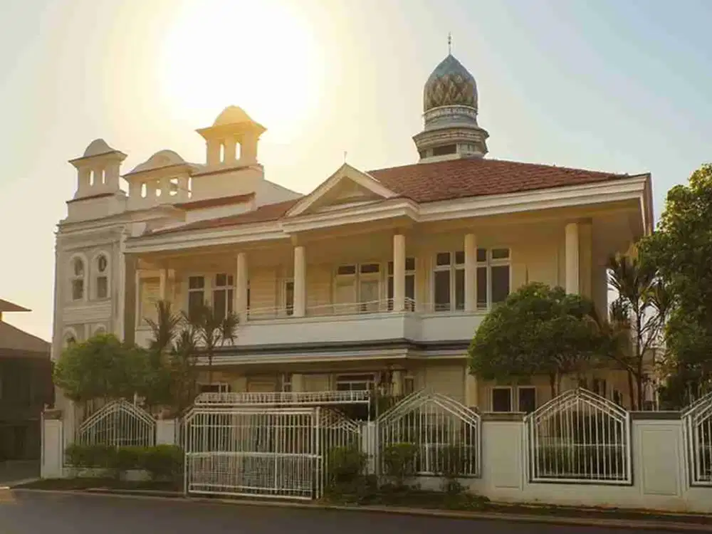 rumah Hoek‼️ jl Boulevard 342m², grand galaxy