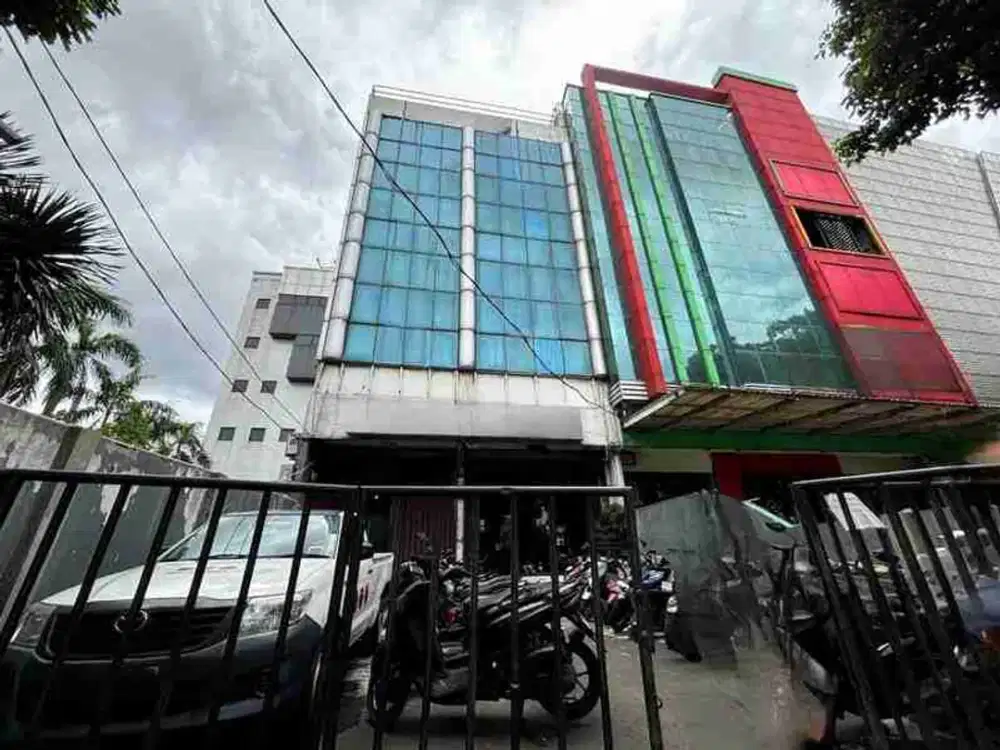 Jual Ruko 2 Unit connecting 4 Lantai + Roof Top di Lokasi Premium Komersil Mampang Prapatan Jakarta Selatan.