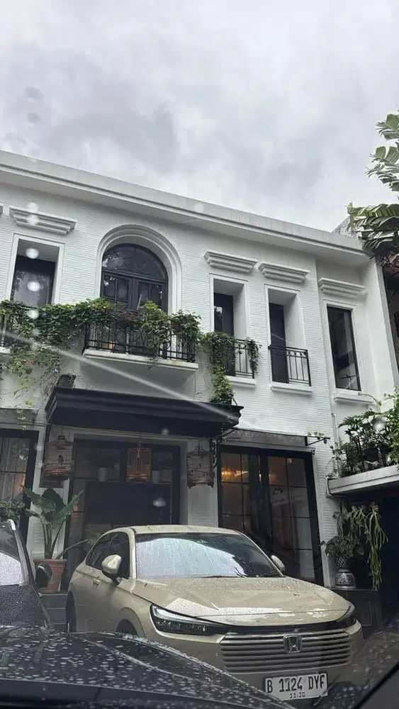 Disewakan area usaha dan ruang kantor di lokasi strategis Jaksel