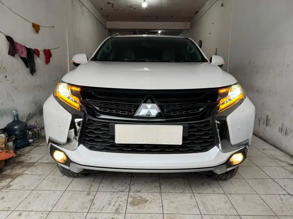 Tdp 63 Jt Mitsubishi Pajero Sport Dakar Ultimate 2017 Putih Original