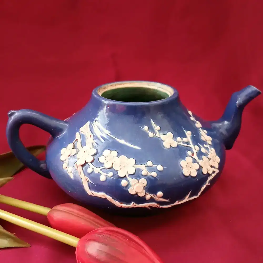 Teko Poci Teapot bunga sakura keramik antik vintage , pre-owned