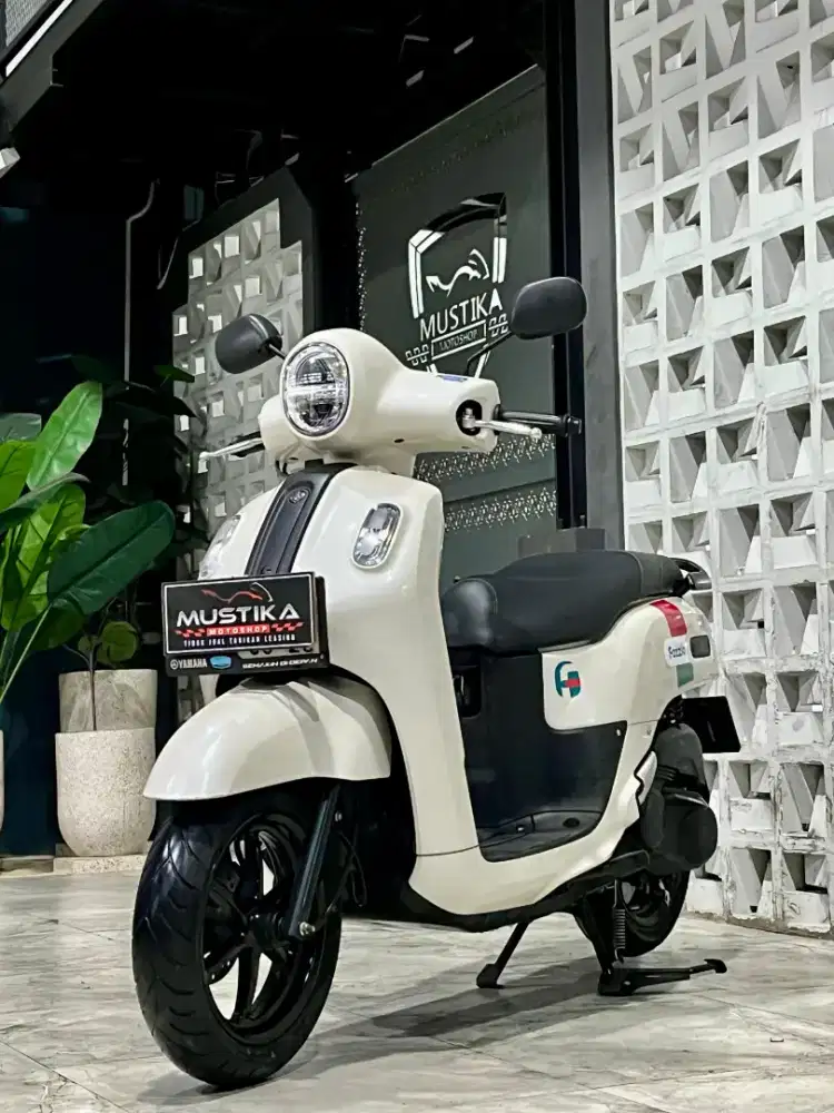 YAMAHA FAZZIO LUX 2023 - Chintia Mustija