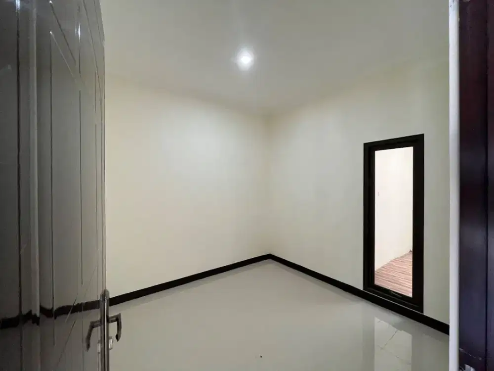 Disewakan Rumah Nyaman Siap Huni Lokasi Strategis di Taman Kopo Indah 1 Bandung