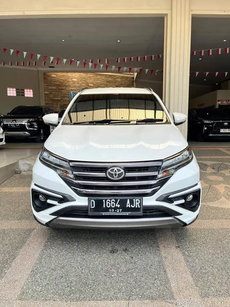 TOYOTA RUSH GR 1.5 AT 2022 LIKE NEW!