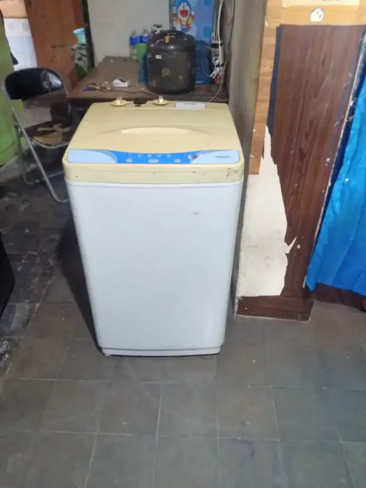 Jual mesin cuci Sharp 1 tabung Uda di manualin mesin ori bisa diantar