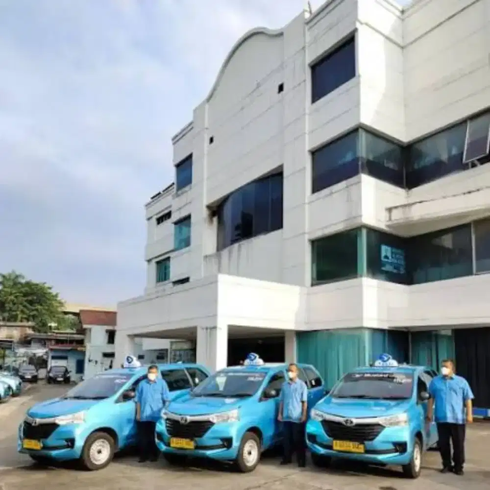 Lowongan Kerja Driver Taksi Online