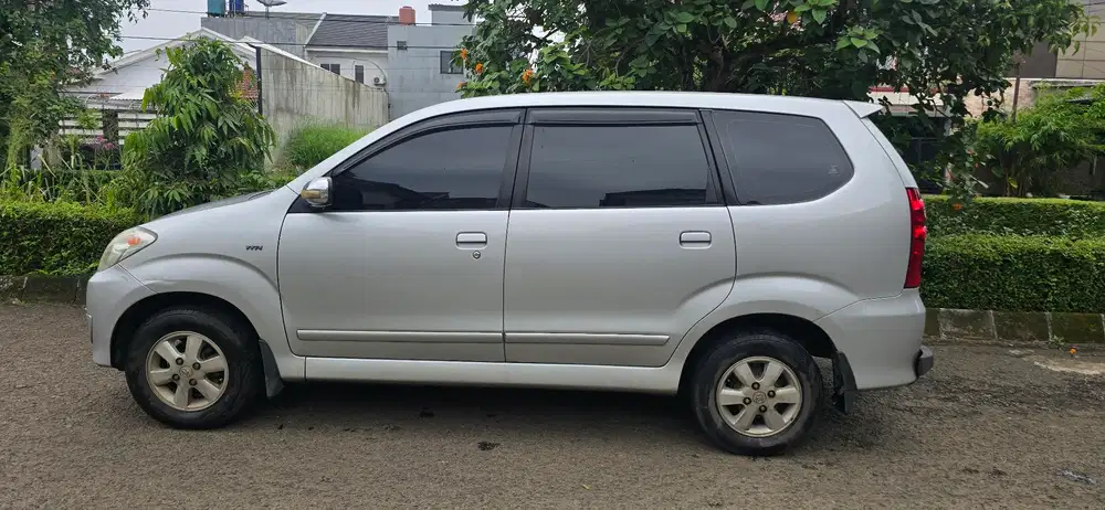 Toyota Avanza 2011 Bensin