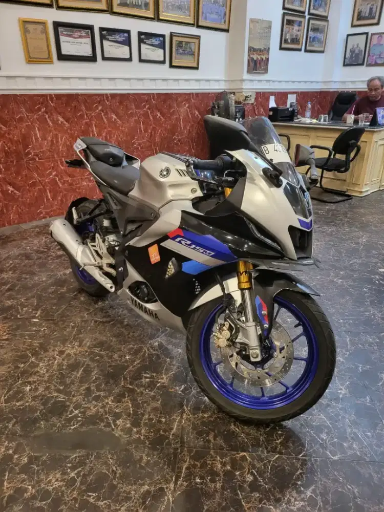 SELES KOM DP 1 JT R15 V 4 2023 ABS MOTOR GRES KAYA BARU KM RENDAH