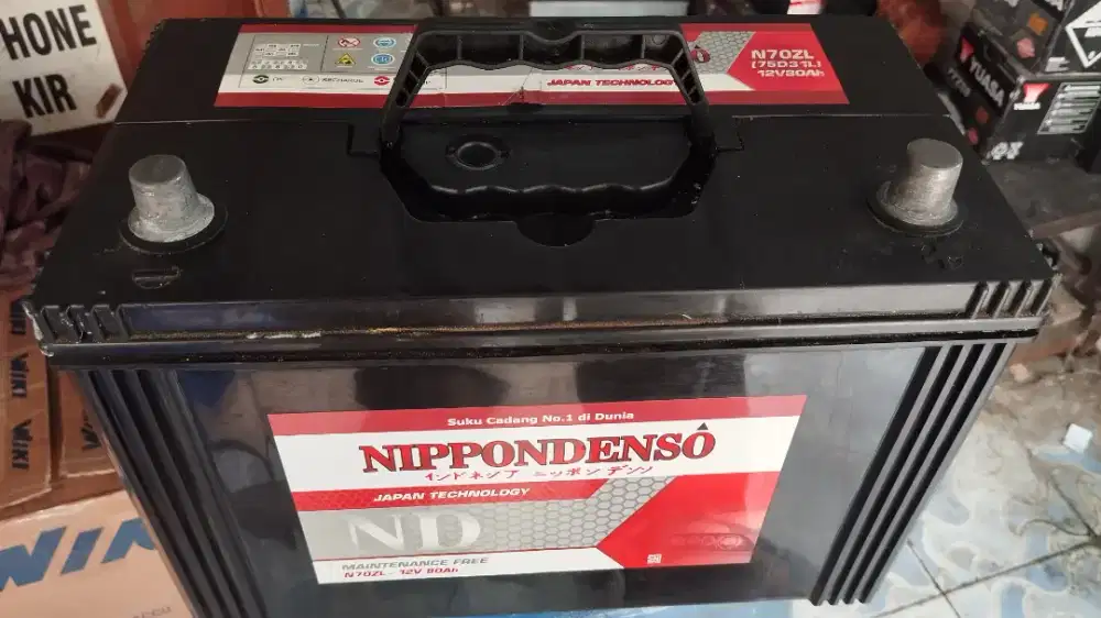 Accu aki bekas apik mitsubishi pajero 80ah kering msh pake setahun
