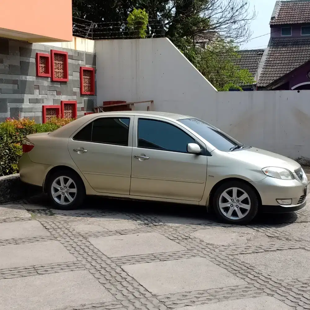 Toyota Sedan Vios 1,5 G Bensin MT manual 2004