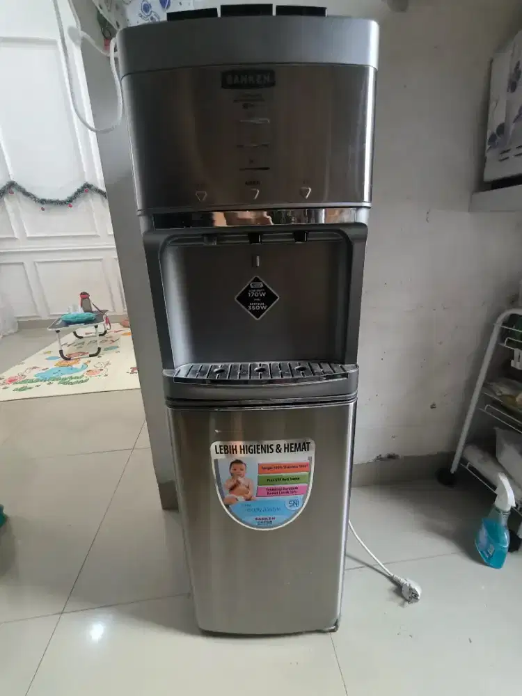 Dispanser galon bawah sanken