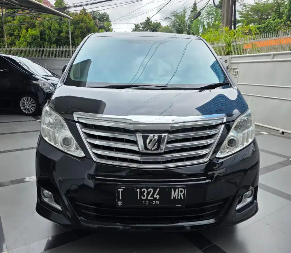Alphard G 2013 /12 good condition low km