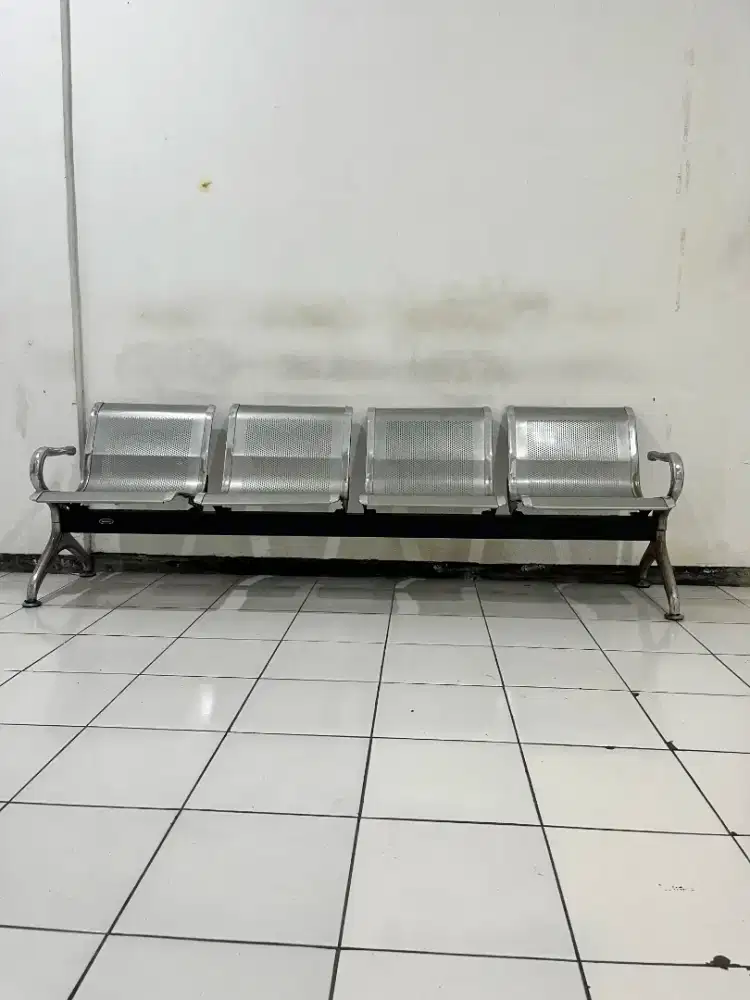 Kursi bandara 4 sheat