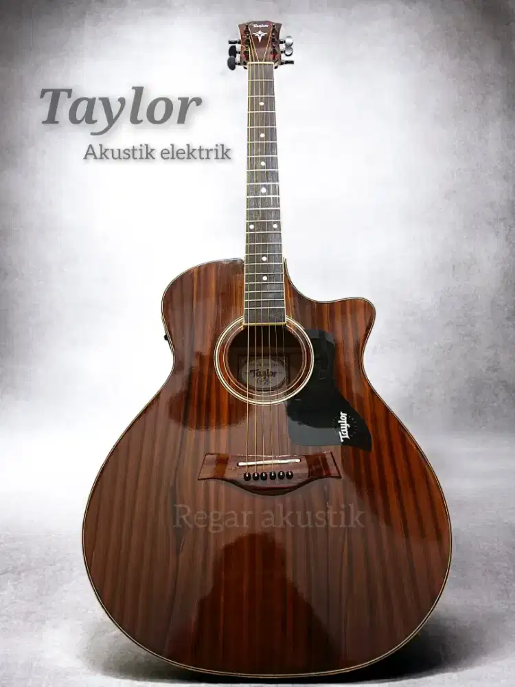 Gitar akustik elektrik Taylor