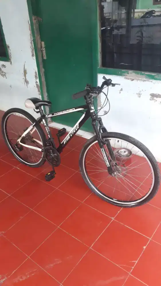 Jual sepeda gunung merk WIM CYCLE ukuran 26 minus ban kempes.