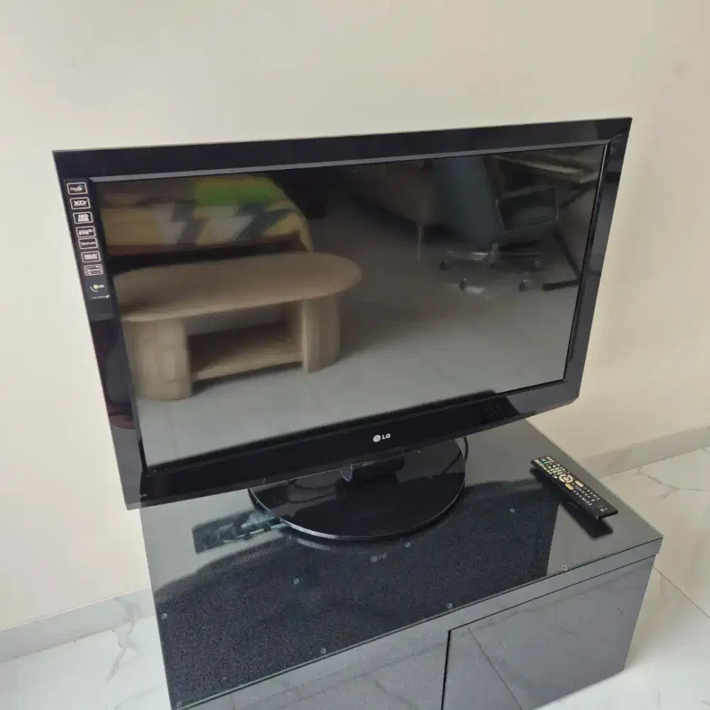 TV LCD LG 42 Inch Full HD. Minus Layar. Remote Original Ada. Nego