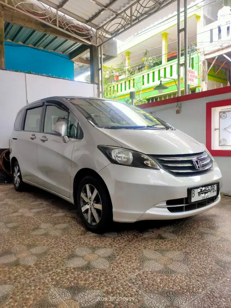 Honda Freed Type E PSD 2009 - Low Mileage