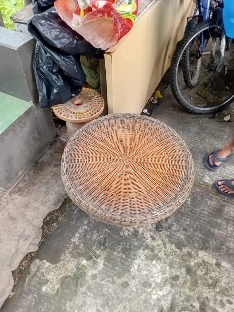 Meja kopi siap pakai