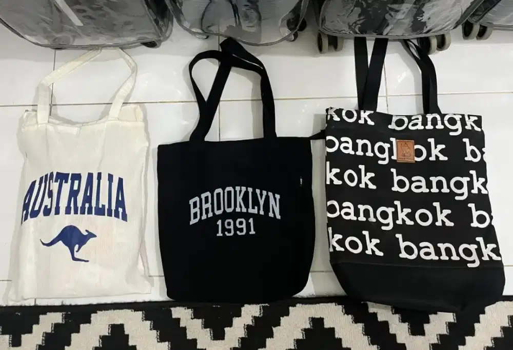 Jual Tiga Tas Totebag Kondisi Terawat
