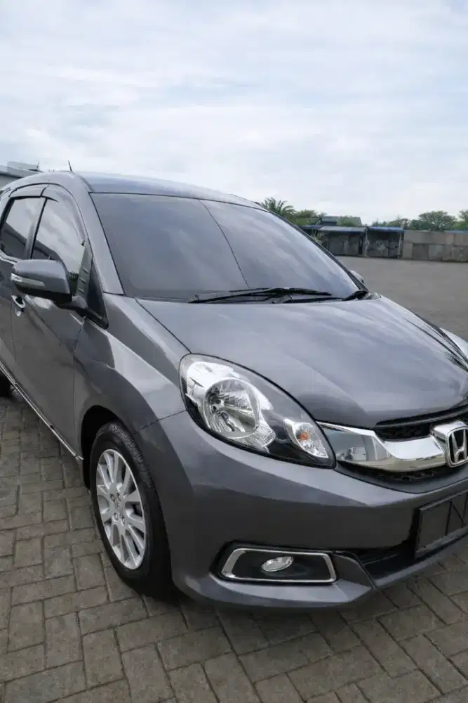 Dijual Honda Mobilio tipe E CVT (matic) 2014 - Harga Nego