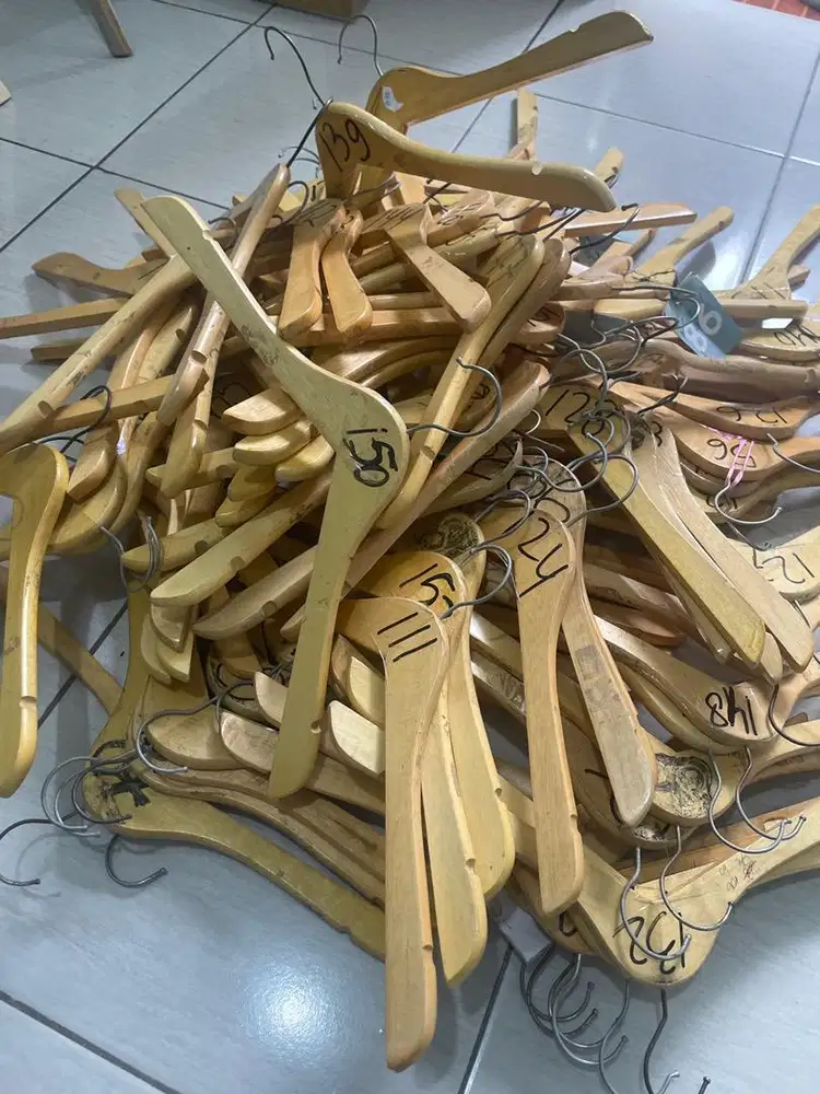 GANTUNGAN KAYU 1 LUSIN (UNTUK USAHA)