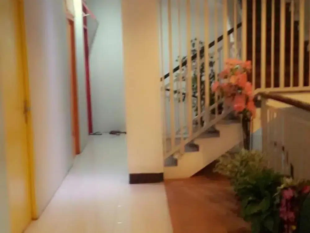 Dijual Ruko 4 Lantai Nyaman Siap Pakai Lokasi Strategis di Gardujati Bandung