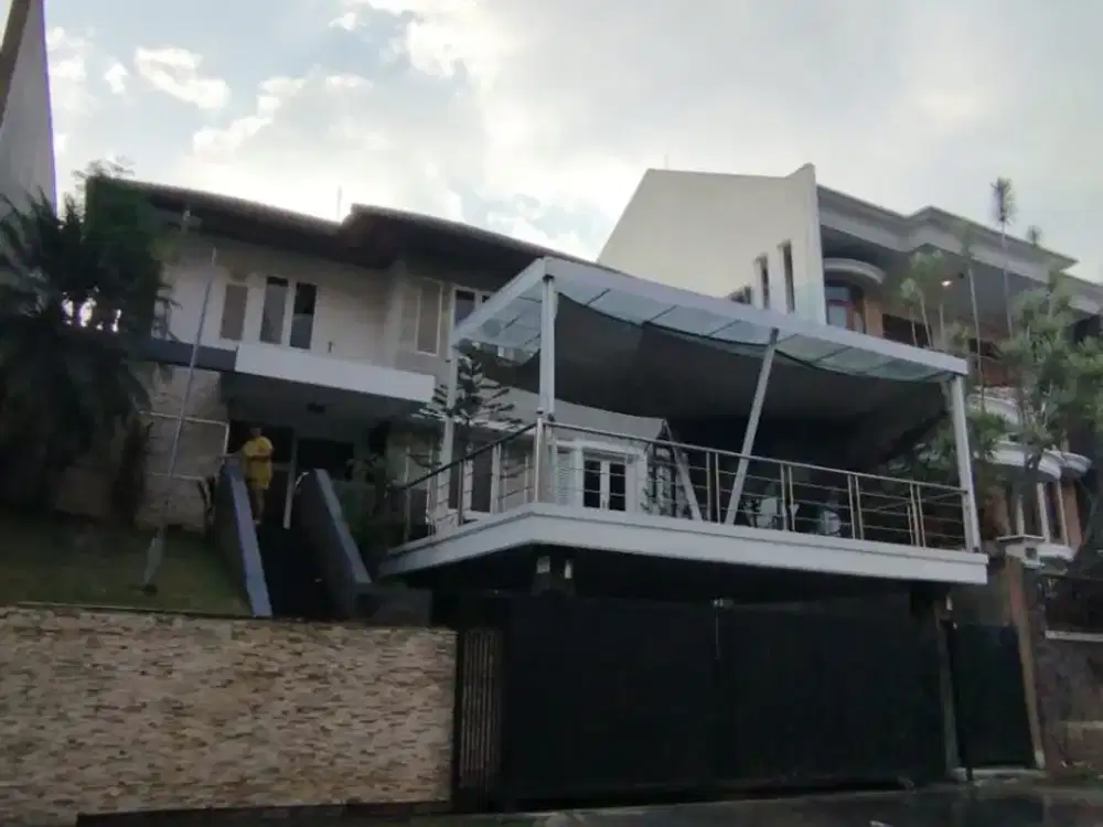 Dijual rumah mainroad setraduta bandung utara