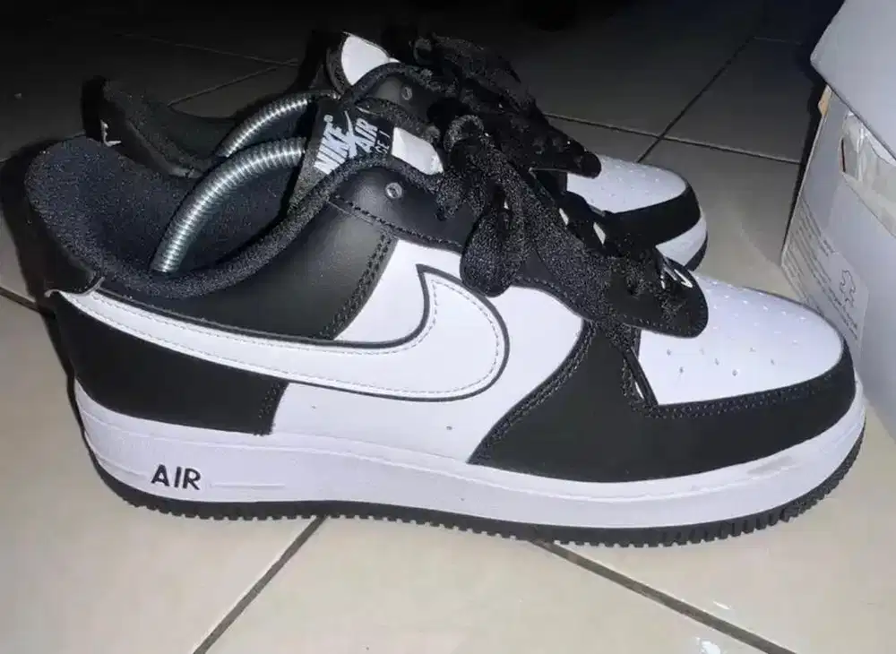Sepatu Sneakers Nike Air Force 1 Black White Panda Original