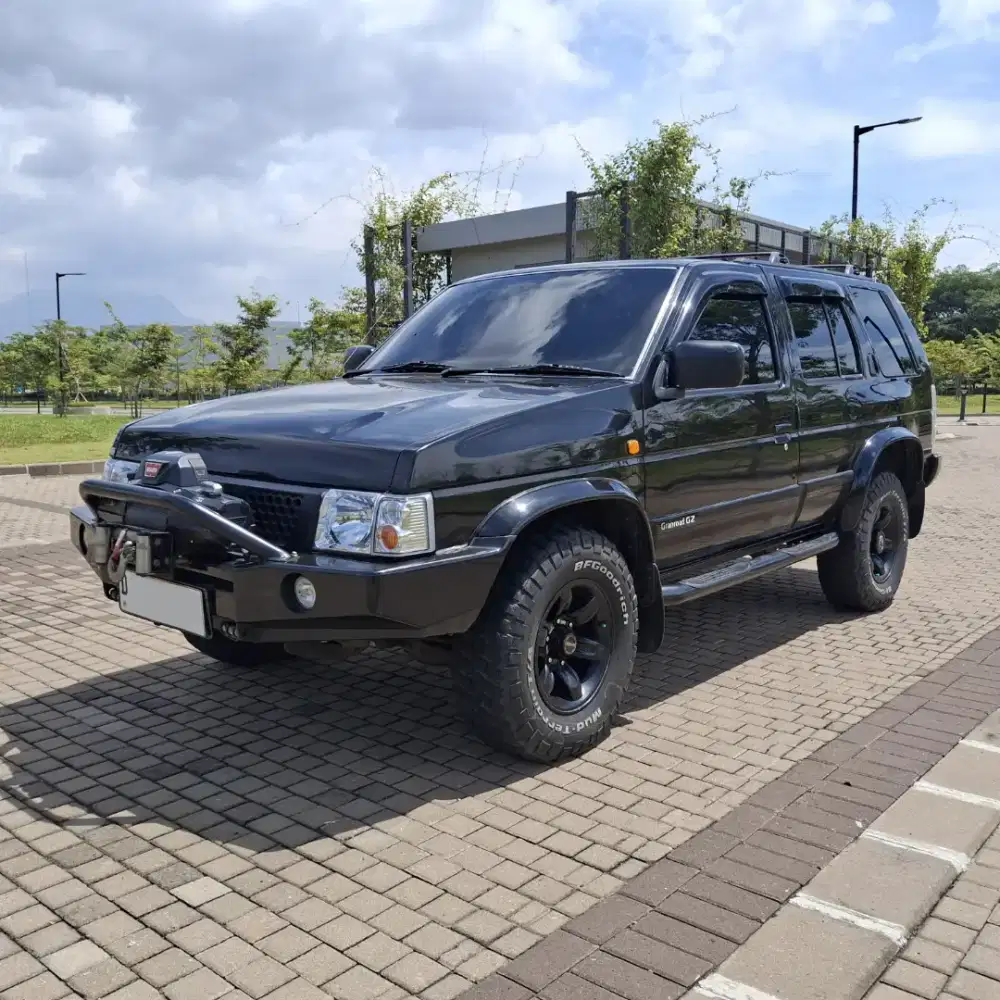 Nissan Terrano Granroad 4x4 M/T 2.5 2004 Full Spec