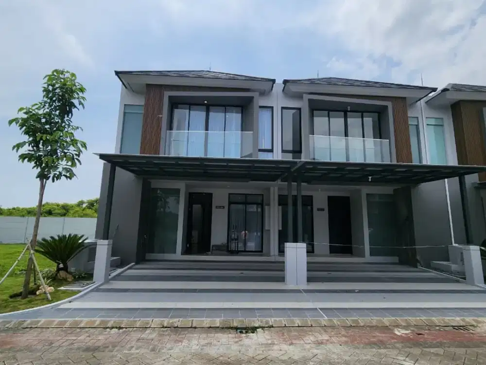 Rumah di Pakuwon City Grand Island - Strategis di Surabaya Timur