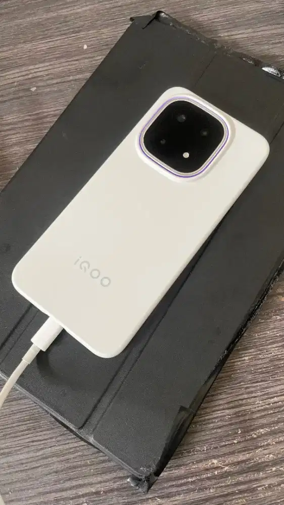 IQOO 15 16/512 GB NEW