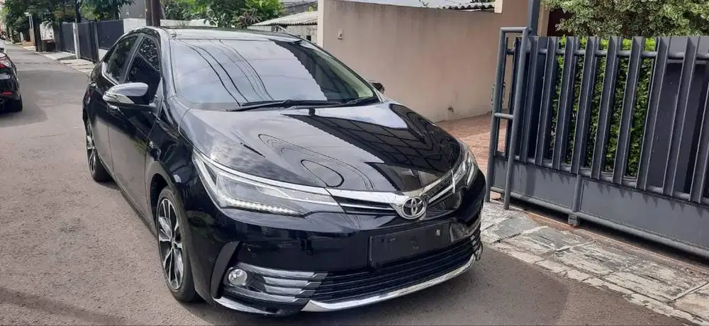 Toyota Altis 2018 V 1.8
