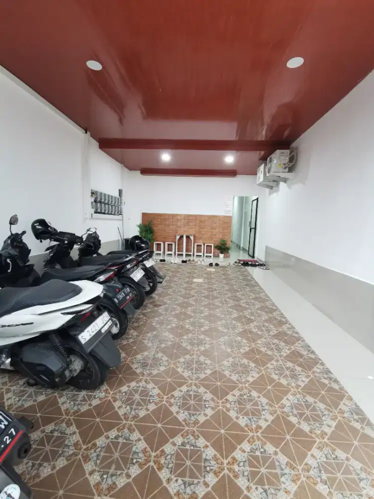 Kos Raya Karah Exclusive