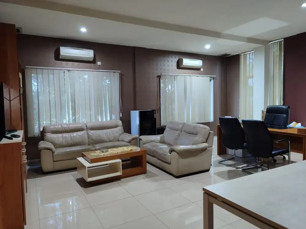 Gedung Kantor 4 Lantai di Jagakarsa Jakarta Selatan, Dekat  Gerbang Toll Brigif