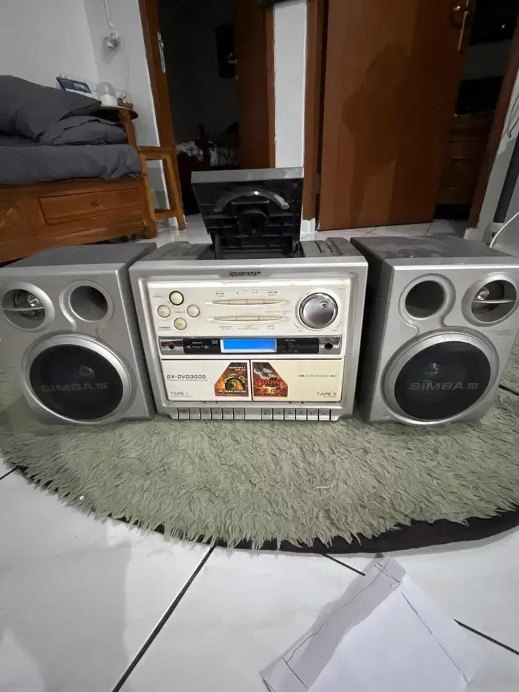 Radio Tape DVD Player Sharp Simba III