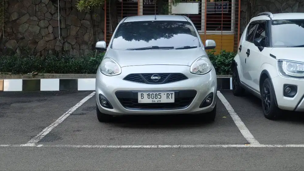 Nissan March Facelift 1.2 XS Matic Thn 2013