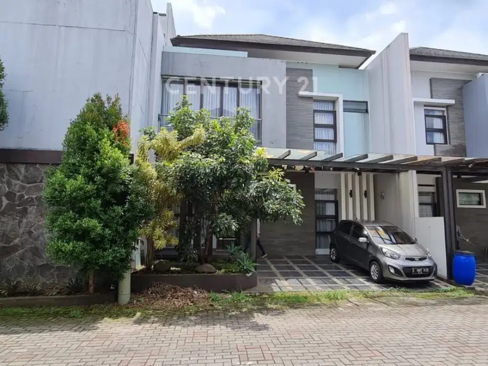 Rumah Nyaman Dan Terawat Di Komplek Setraduta