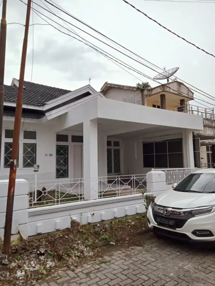 Dijual Rumah Secondary Full Renovasi!