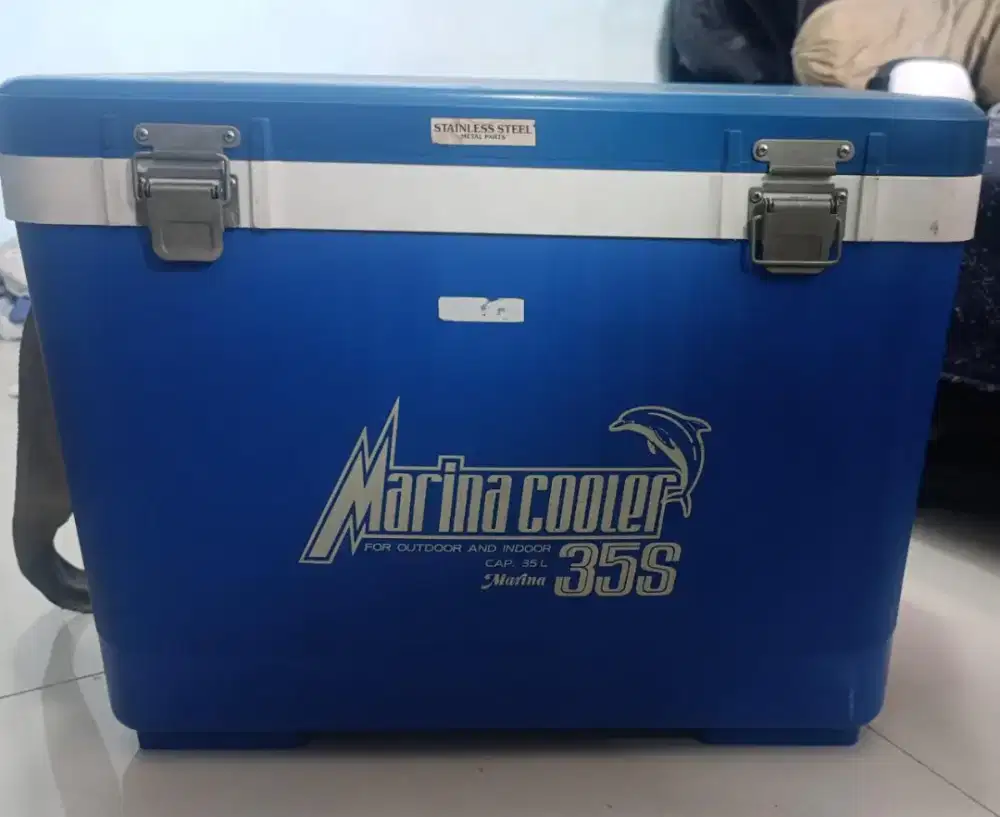 Marina Cooler box 35 lt LION STAR