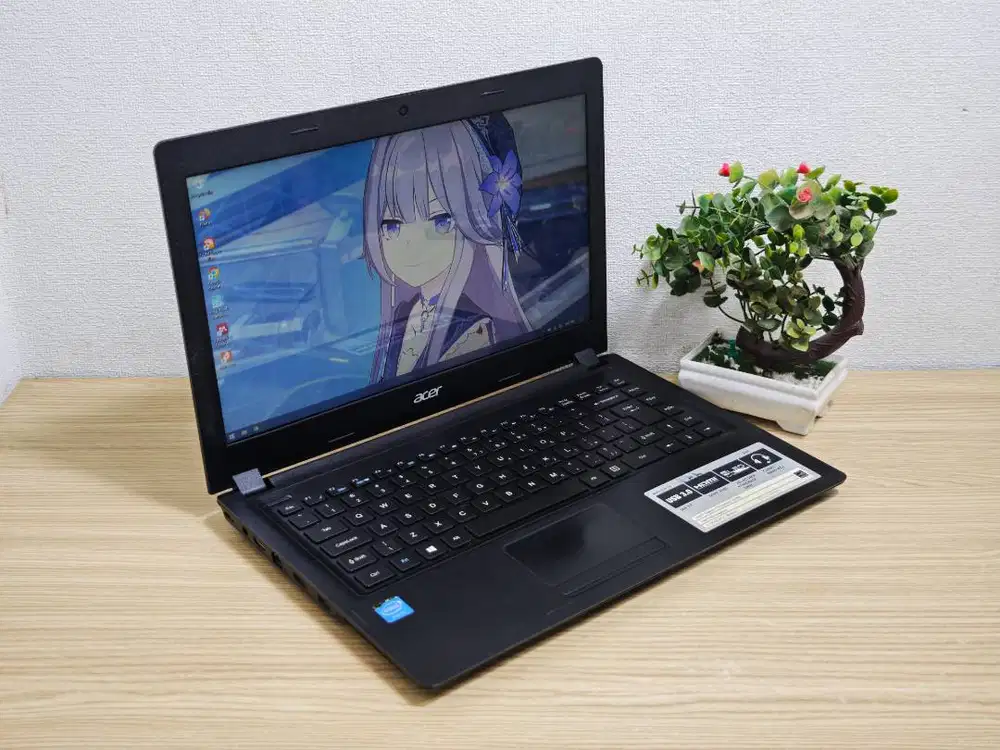Acer Aspire One 14 Z1401 Laptop Murah RAM 4GB SSD 128GB Body Slim