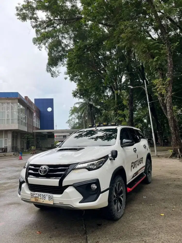 FORTUNER 2.4 4X2 TRD SOLAR AT 2017