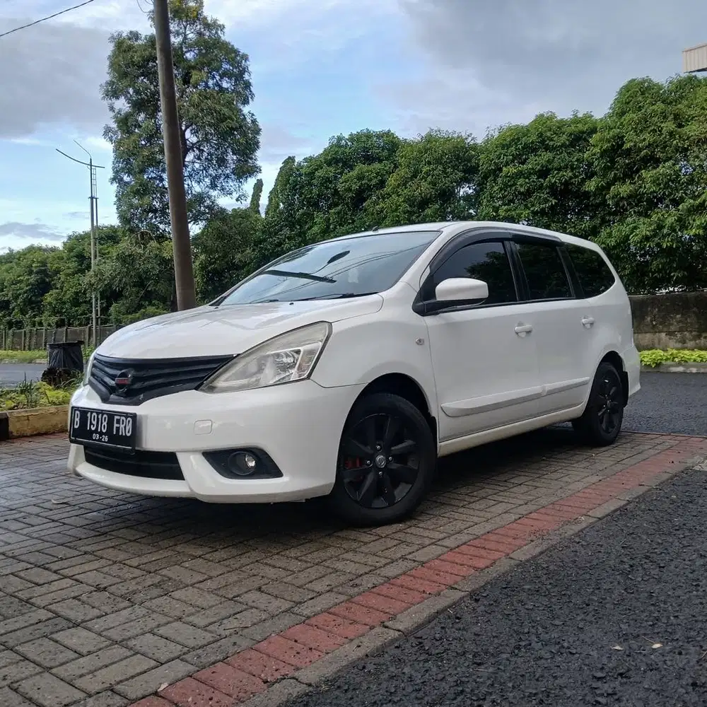 NISSAN GRAND LIVINA 1.5 XV AT (2016)